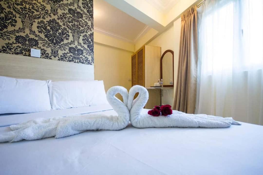 Hotel Sea Princess Телук Баханг Екстериор снимка